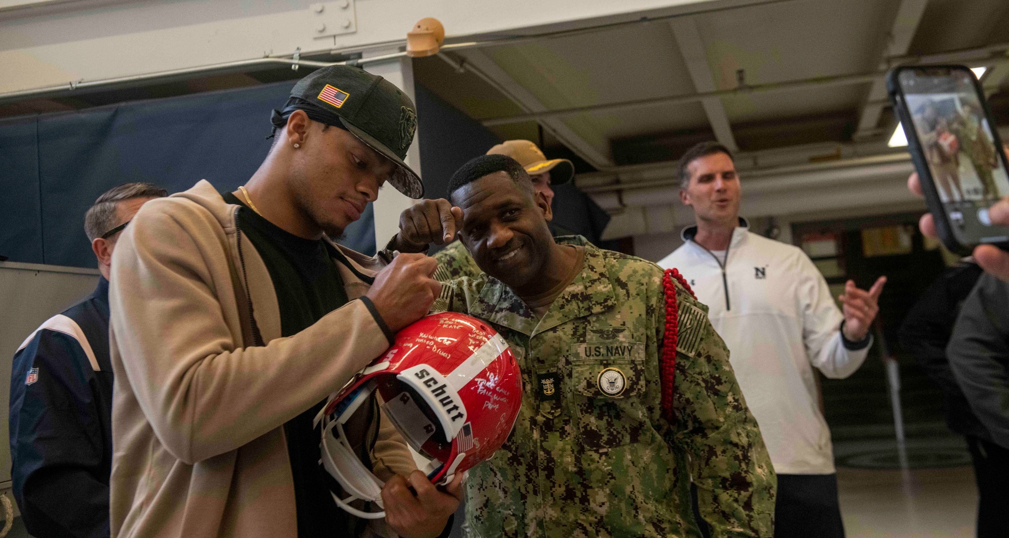 DVIDS - Images - MLB players interact with military members and their  families [Image 6 of 13]