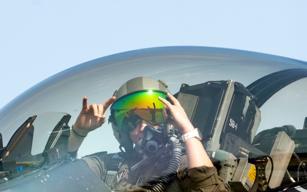 F-16 Viper Demo Team performs at the NAS Oceana Air Show