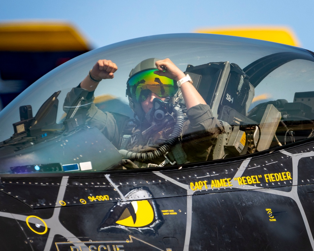 F-16 Viper Demo Team performs at the NAS Oceana Air Show