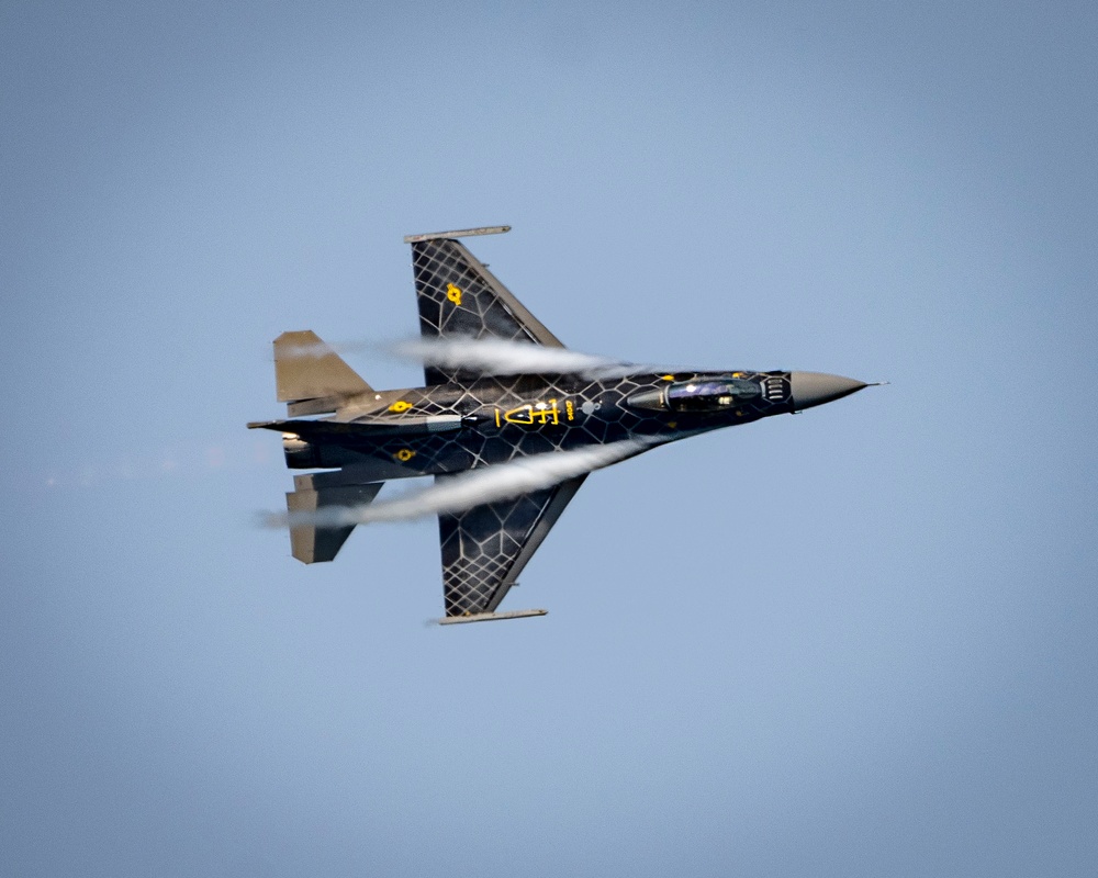 F-16 Viper Demo Team performs at the NAS Oceana Air Show