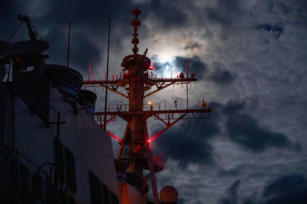 USS Ramage Conducts Replenishment-At-Sea