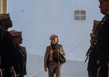 Swedish and Finnish Ambassadors Visit USS Bataan