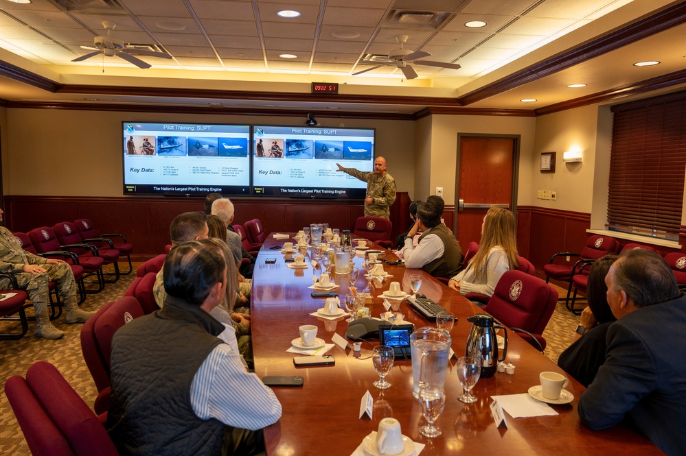 Laughlin welcomes Del Rio, Ciudad Acuña civic leaders