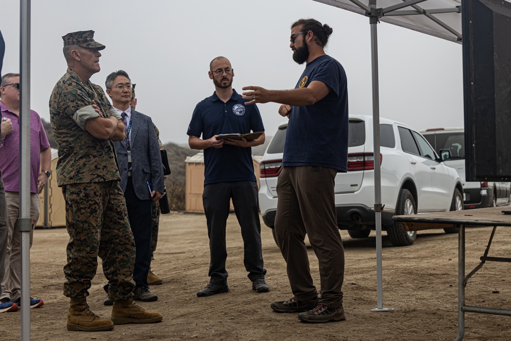 Technical Concept Experiment: I MEF commander learns how new tech can help Marines