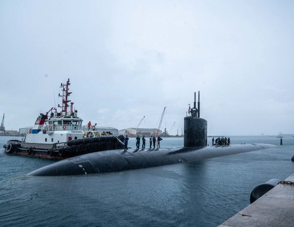 USS Springfield Departs Naval Base Guam