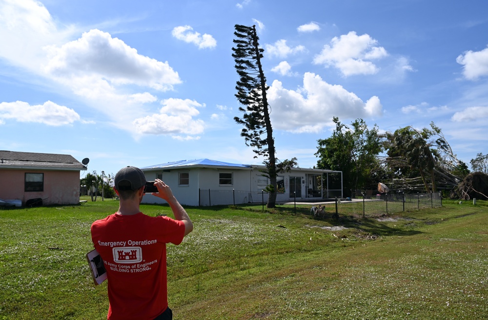 USACE continues installing blue roofs in southwest Florida