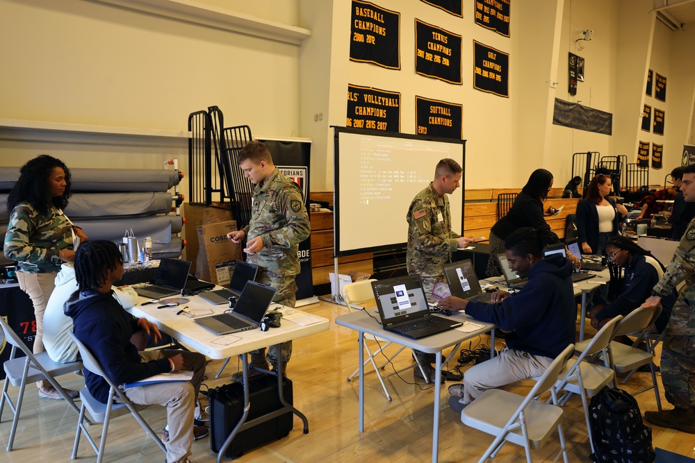 Cyber Soldiers and Civilians discuss life changing opportunities in Army Service