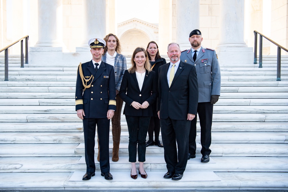 German Deputy Defense Minister Siemtje Möller Participates in a Public Wreath-Laying Ceremony at the Tomb of the Unknown Soldier