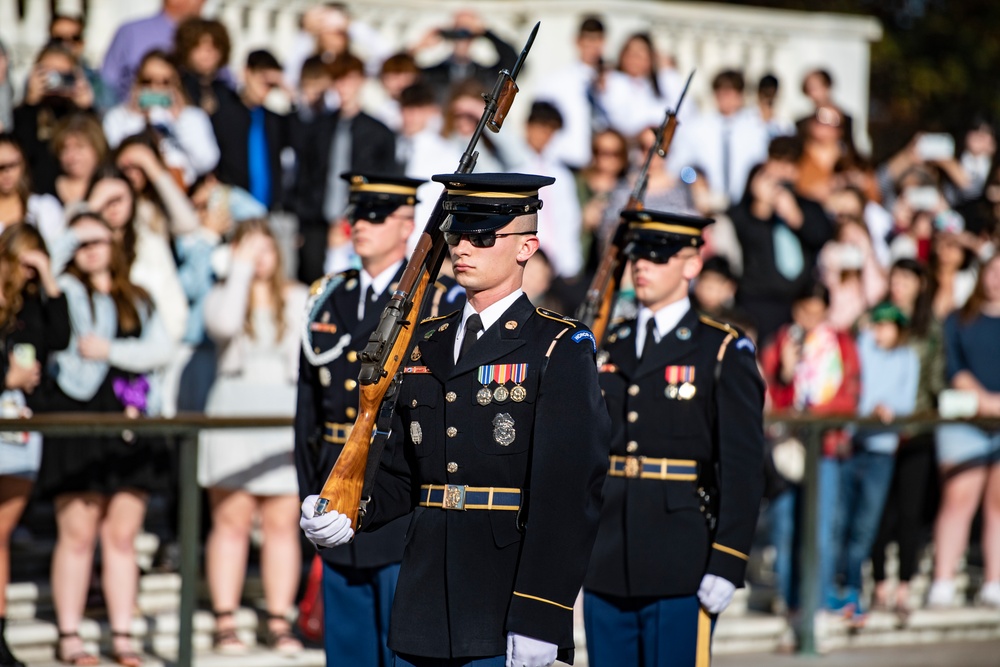 German Deputy Defense Minister Siemtje Möller Participates in a Public Wreath-Laying Ceremony at the Tomb of the Unknown Soldier