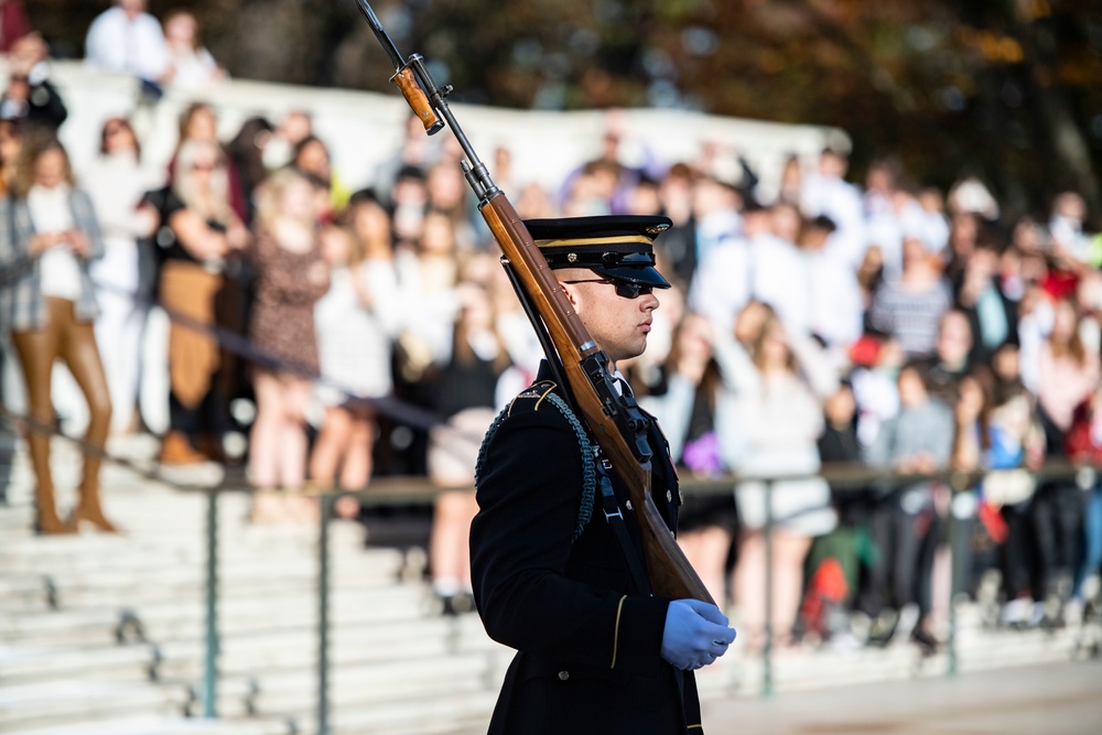 German Deputy Defense Minister Siemtje Möller Participates in a Public Wreath-Laying Ceremony at the Tomb of the Unknown Soldier