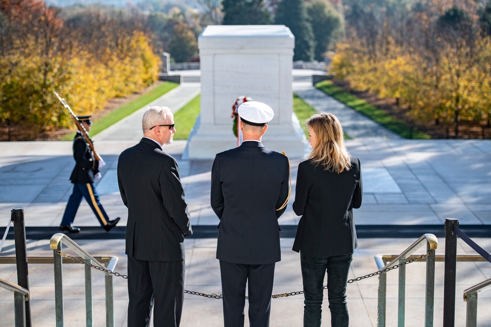 German Deputy Defense Minister Siemtje Möller Participates in a Public Wreath-Laying Ceremony at the Tomb of the Unknown Soldier