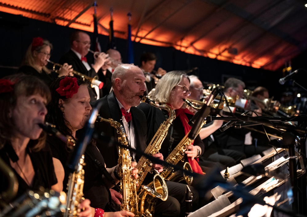 Pathfinders, local community celebrate 75 years with Air Force ball