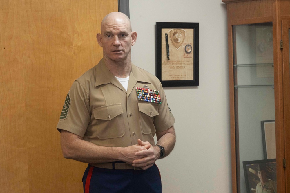 Sergeant Major of the Marine Corps visits Recruiting Station Jacksonville