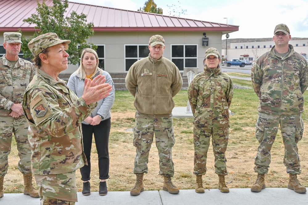 Oregon Air National Guard Commander Visits the 173rd Fighter Wing