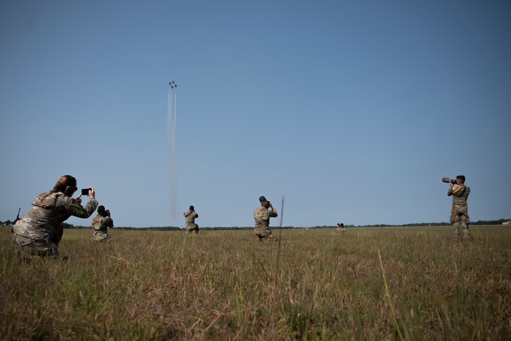 Thunderbirds blast over Andrews Air Show