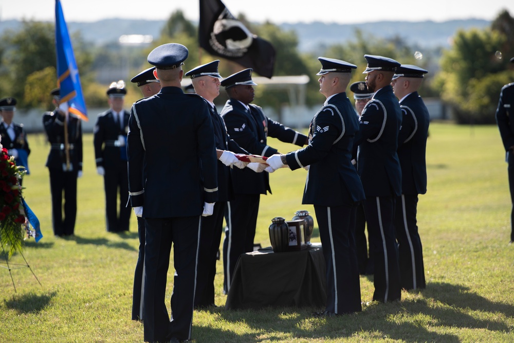 DVIDS - Images - Thunderbirds honor Pattillo family in Arlington ...