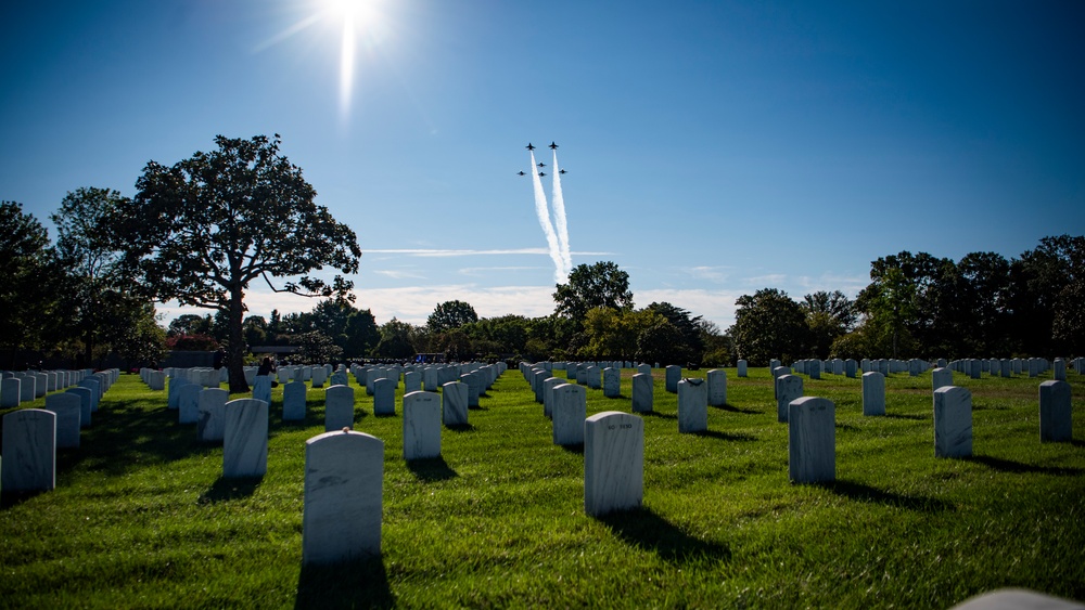 Thunderbirds honor Pattillo family in Arlington flyover