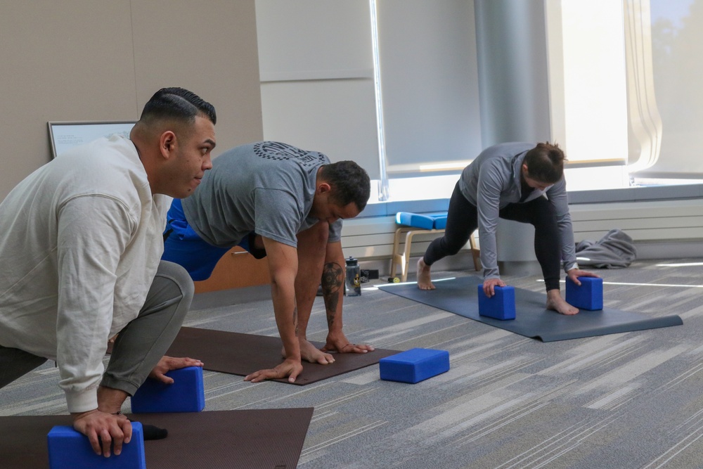 Fort Bragg Center Healing Soldiers through Yoga