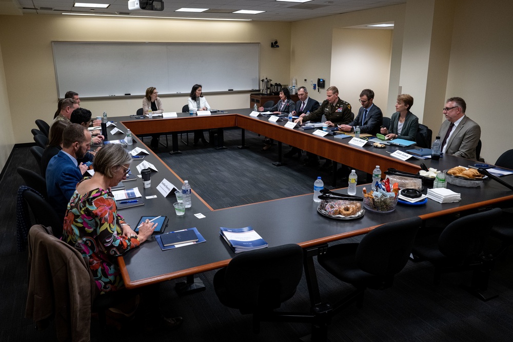 USDP Baker Holds Roundtable Discussion at George Washington University