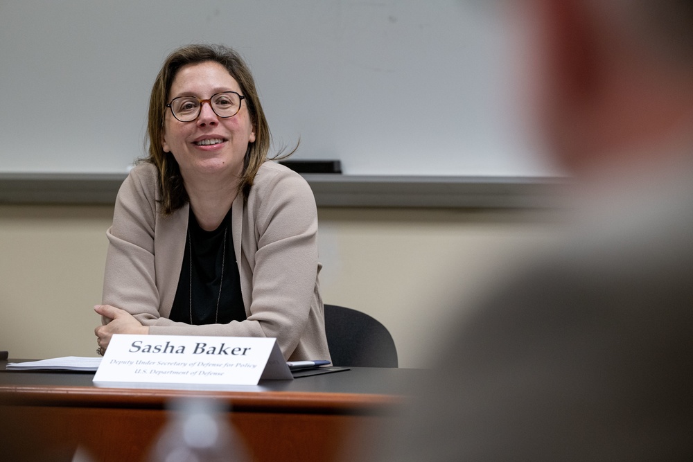 USDP Baker Holds Roundtable Discussion at George Washington University