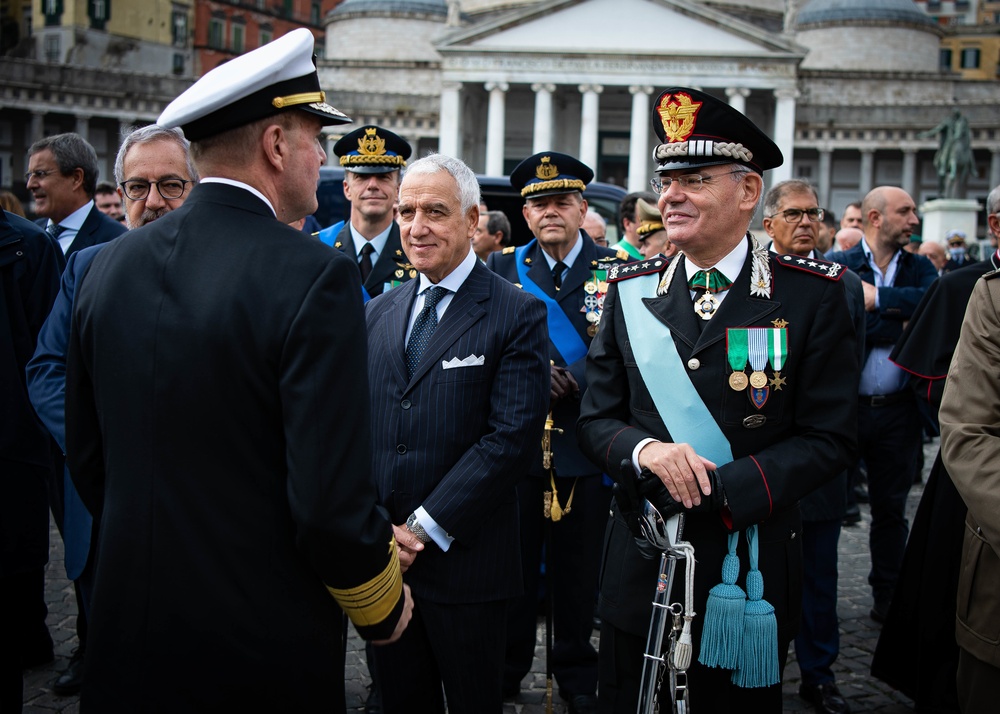 Commander of NAVEUR-NAVAF attends Italy’s National Unity and Armed Forces Day celebration