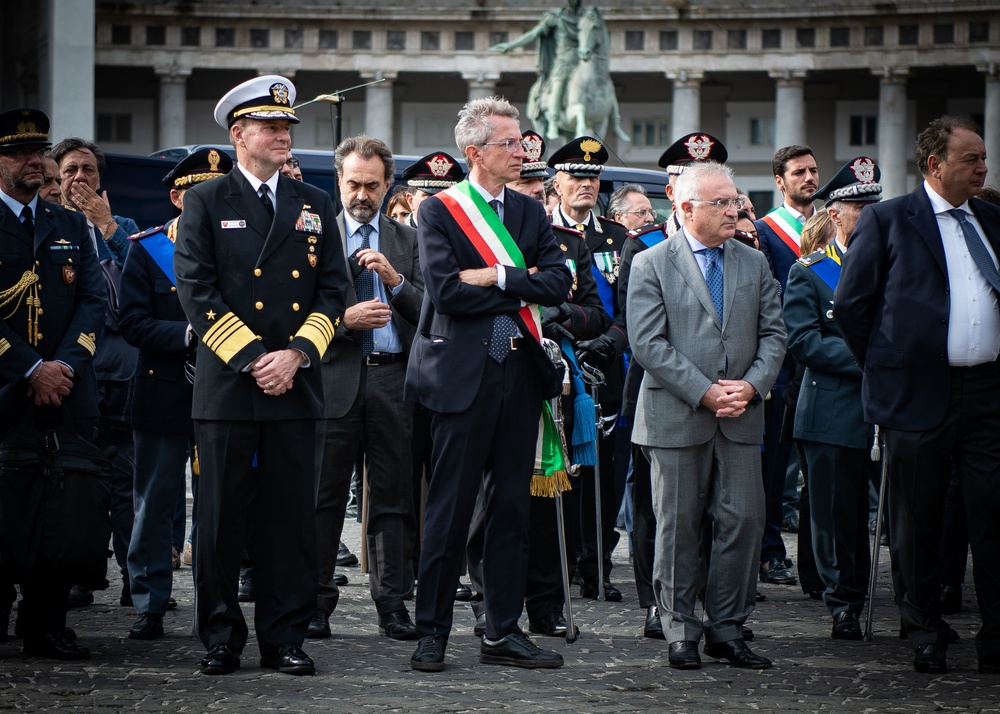 Commander of NAVEUR-NAVAF attends Italy’s National Unity and Armed Forces Day celebration