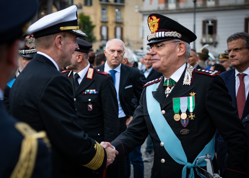 Commander of NAVEUR-NAVAF attends Italy’s National Unity and Armed Forces Day celebration