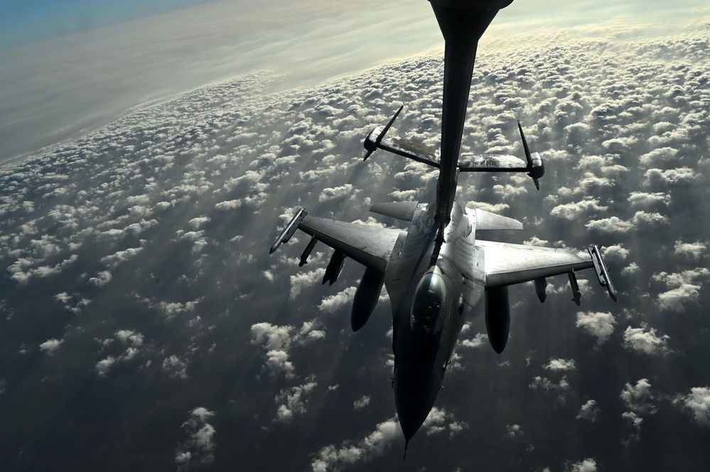 F-16s conduct OIR operations in Southwest Asia