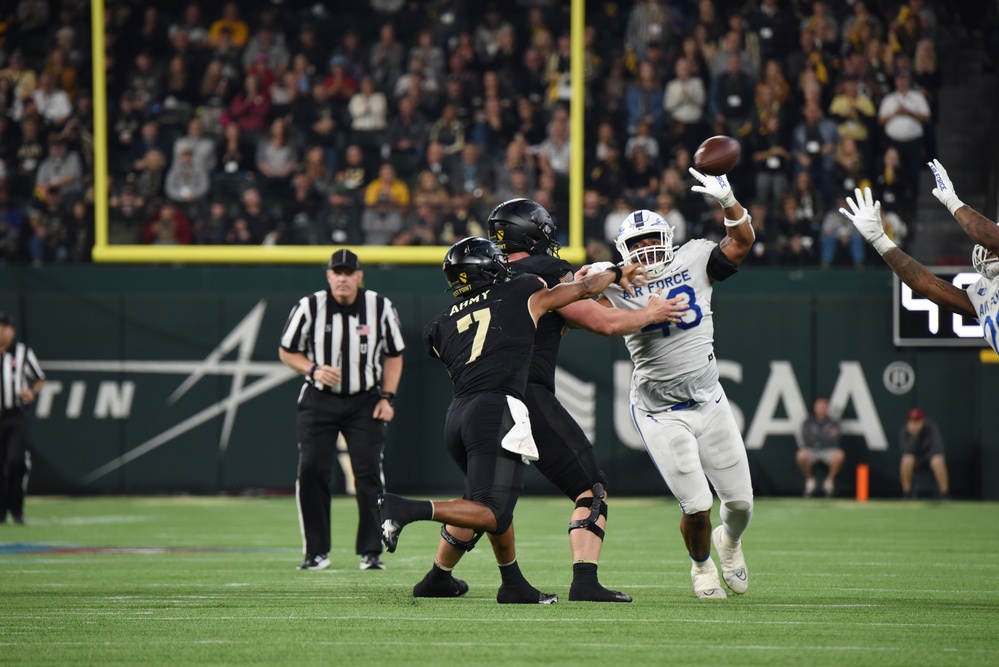 Air Force Football: The Falcons Bring Home the Commander-in-Chief's Trophy