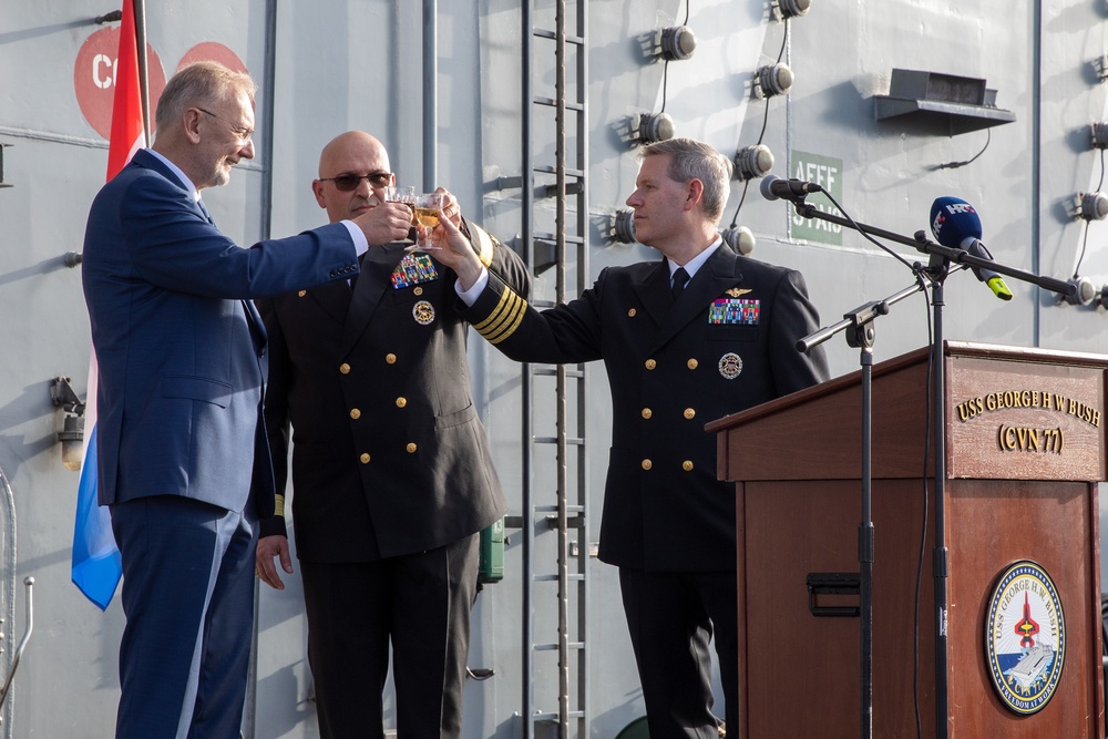 USS George H.W. Bush (CVN 77) Arrives in Split, Croatia.