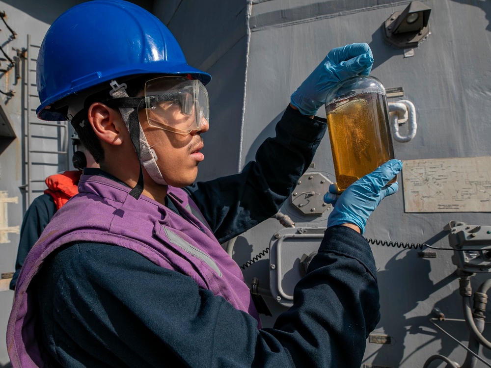 USS Delbert D. Black Conducts RAS with USNS Alan Shepard