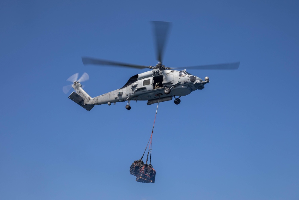 USS Nitze vertical replenishment