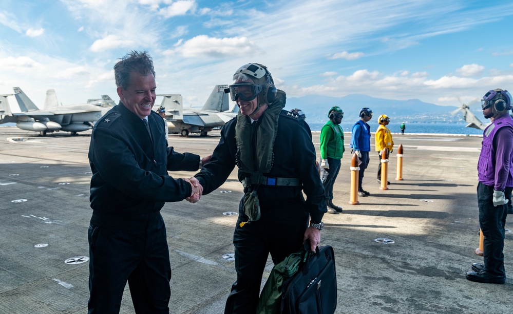 USS Ronald Reagan (CVN 76) welcomes Vice Adm. Karl Thomas, Commander, 7th Fleet