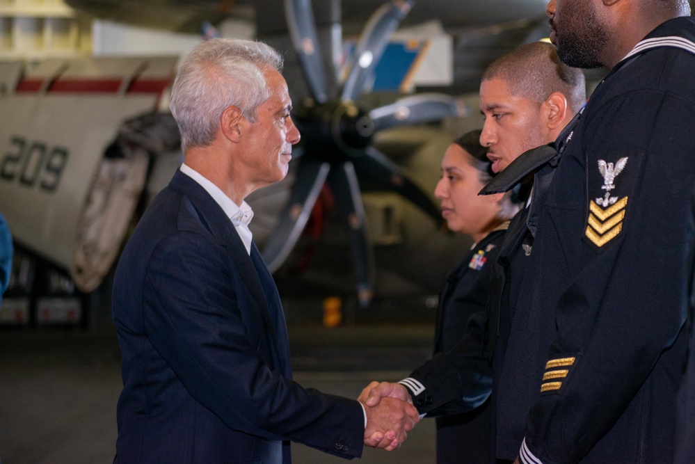 USS Ronald Reagan (CVN 76) hosts Japan Prime Minister