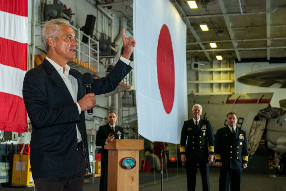 USS Ronald Reagan (CVN 76) hosts Japan Prime Minister