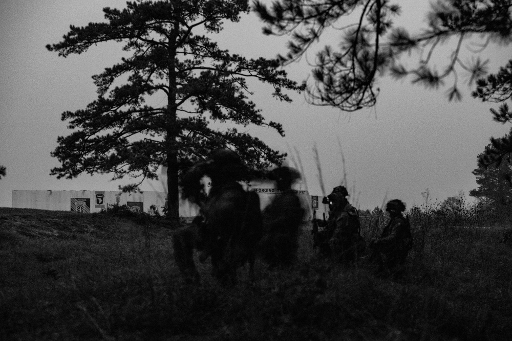 Paratroopers Engage Enemy During JRTC