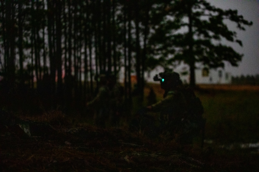 Paratroopers Engage Enemy During JRTC