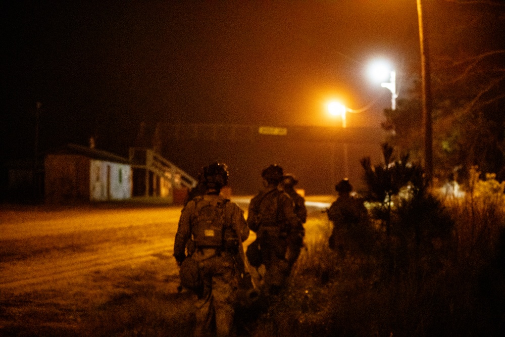 Paratroopers Engage Enemy During JRTC