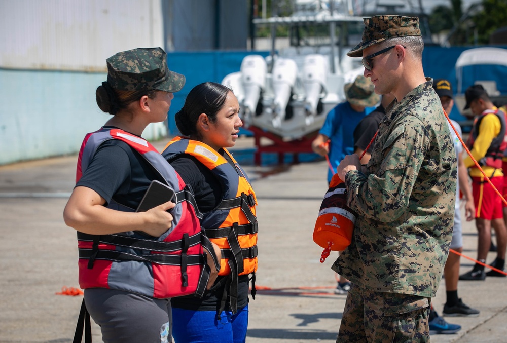 U.S. and Honduran Forces Conduct a Search and Rescue Exercise