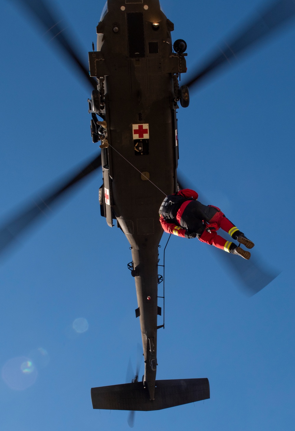 Idaho National Guard, Boise Fire Department train on helicopter hoist rescues