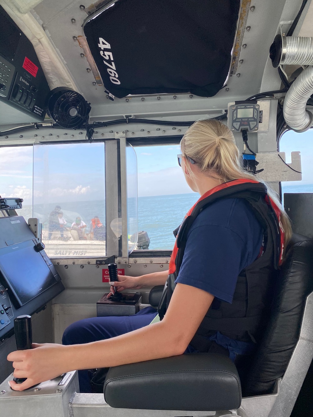 Dvids Images Coast Guard Assists 6 Aboard Disabled Vessel 10 Miles