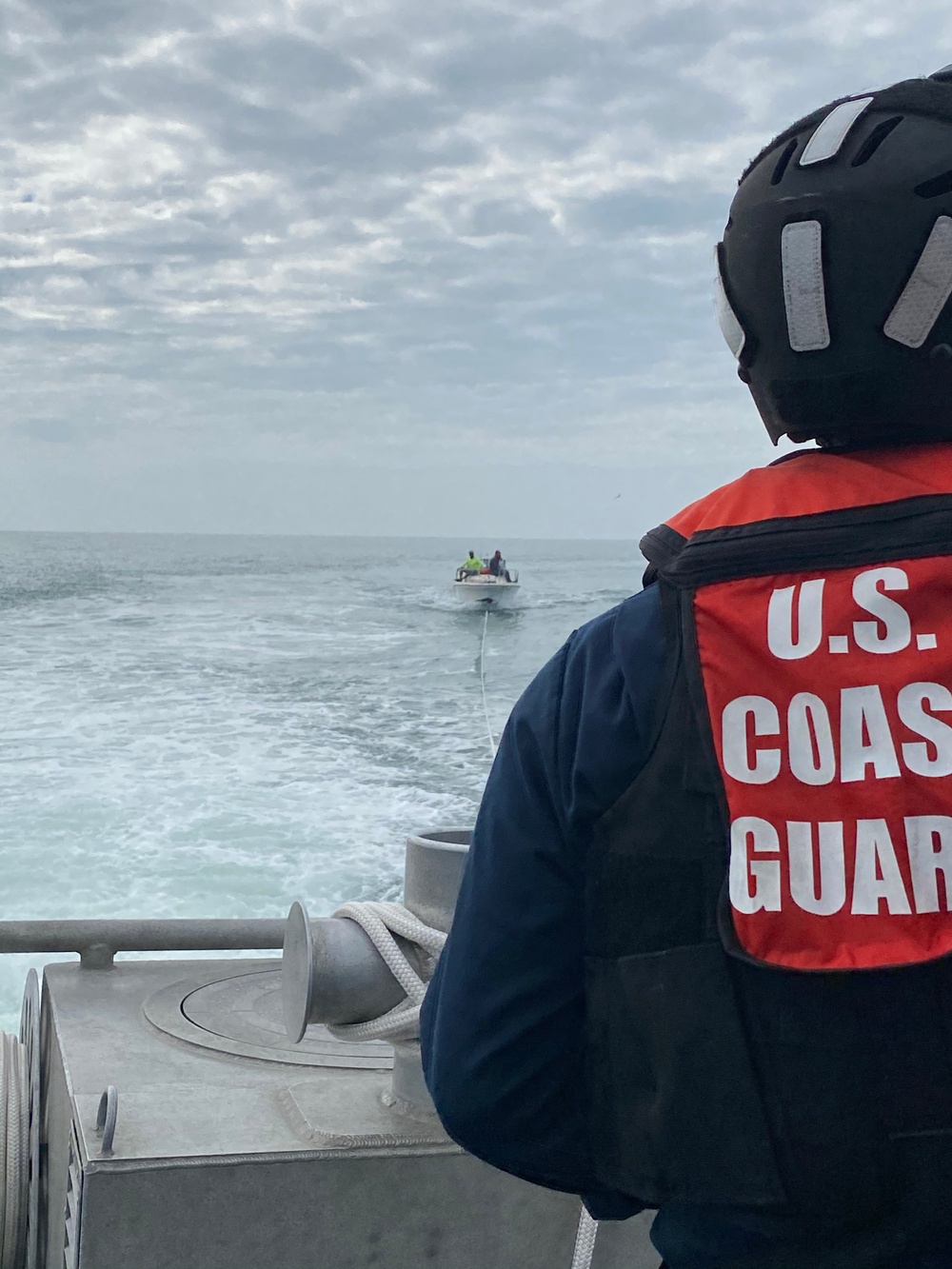 Dvids Images Coast Guard Assists 6 Aboard Disabled Vessel 10 Miles