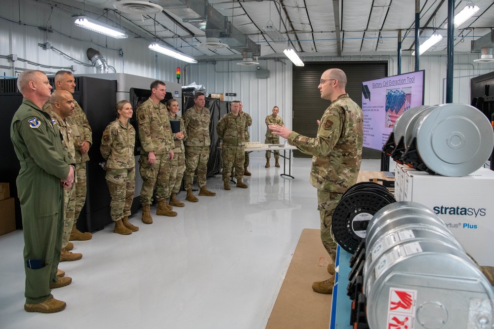 Fourth Air Force leadership visits 446th Airlift Wing