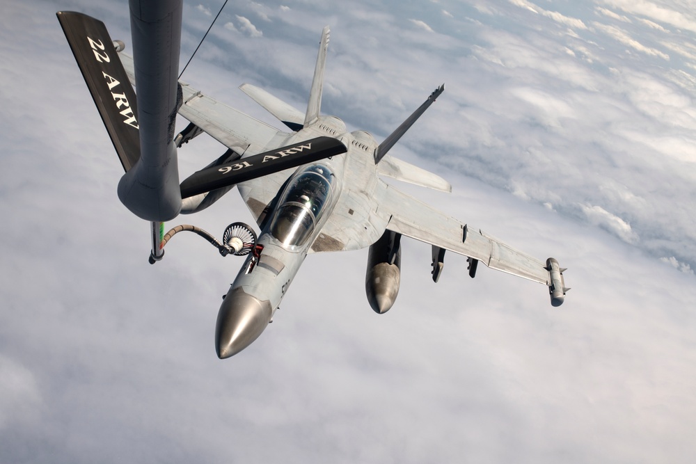 909th ARS supports Growlers in the air