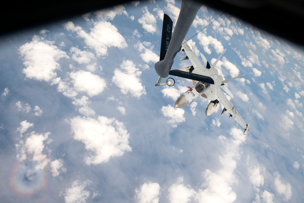909th ARS supports Growlers in the air
