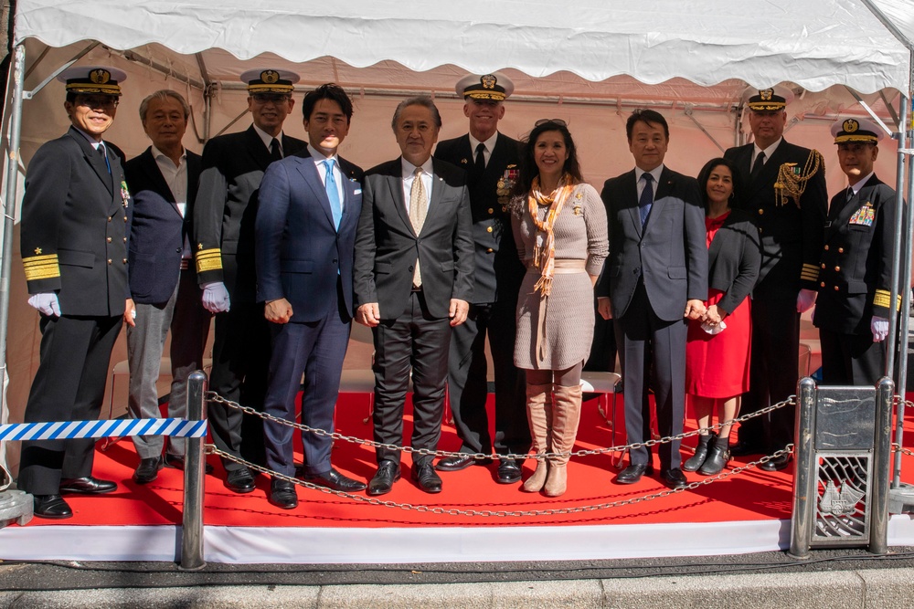 C7F Commander Attends Japan Maritime Self-Defense Force’s International Fleet Review 2022 Parade