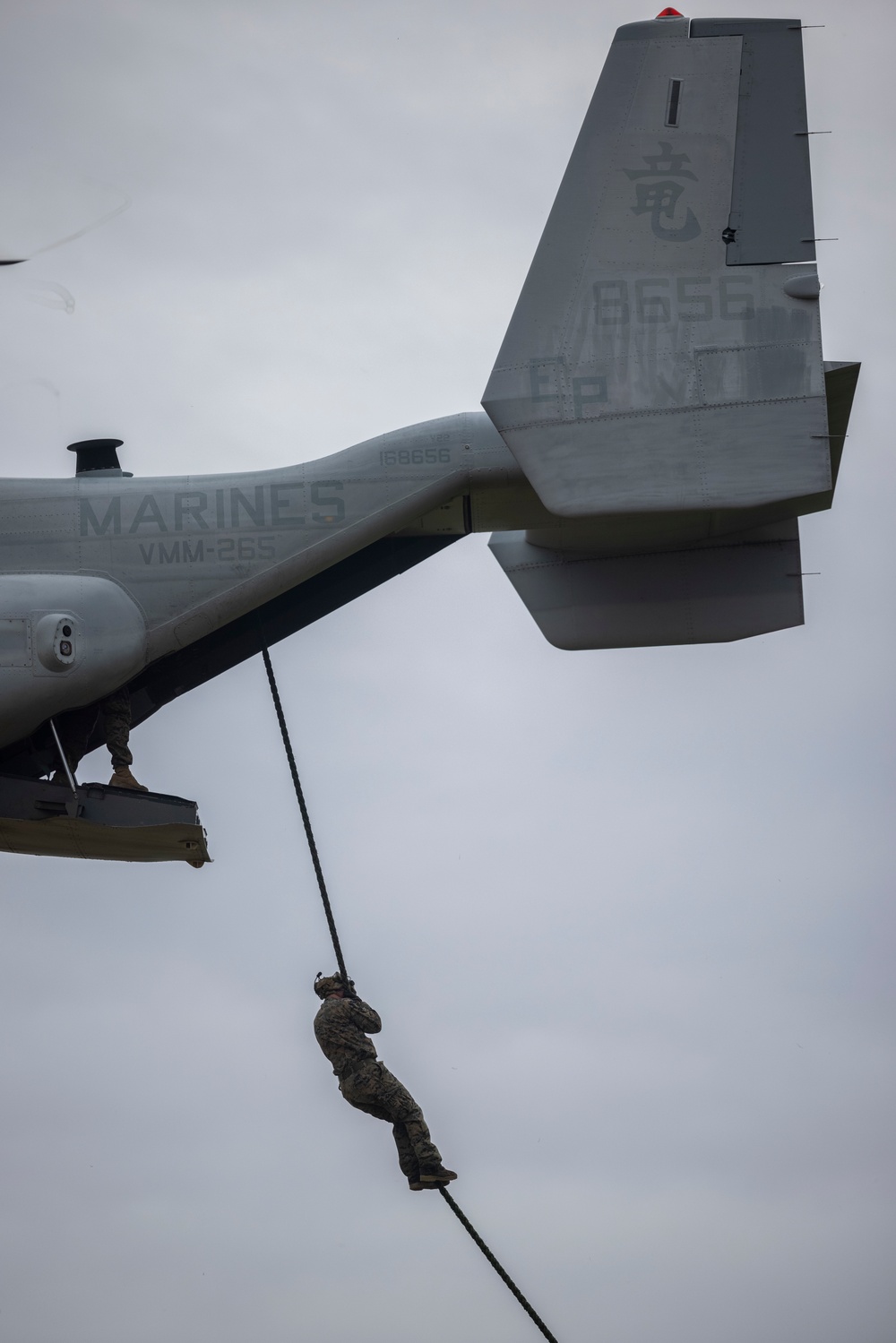 VMM-265 Supports III MEF EOTG HRST Master Course