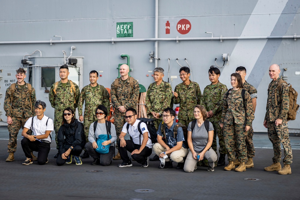 Marine Expeditionary Force hosts Media Workshop for local reporters