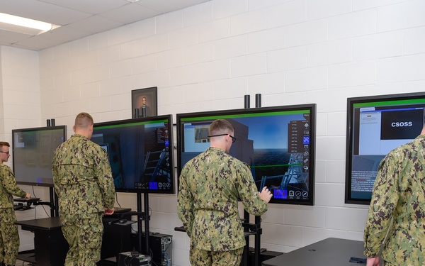 Cryptologic Technician Technical Students Learn Maintenance on MRTS 3D®