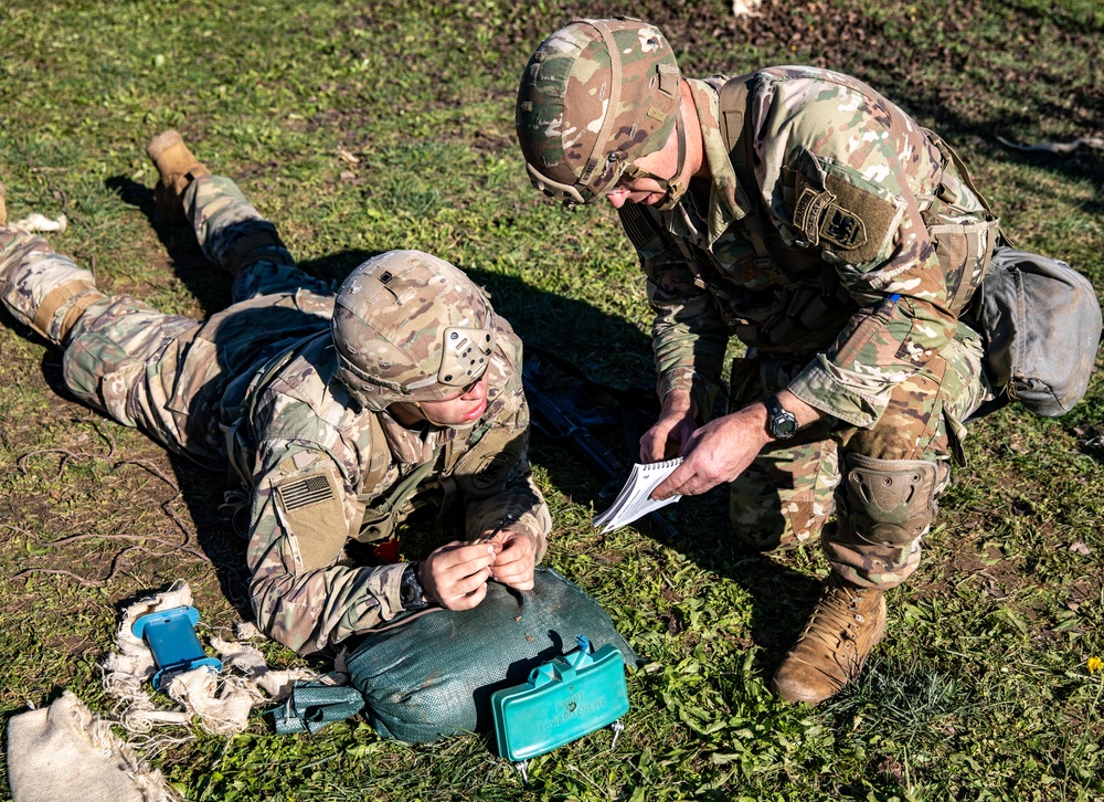 Expert Soldier Badge Claymore Preparation